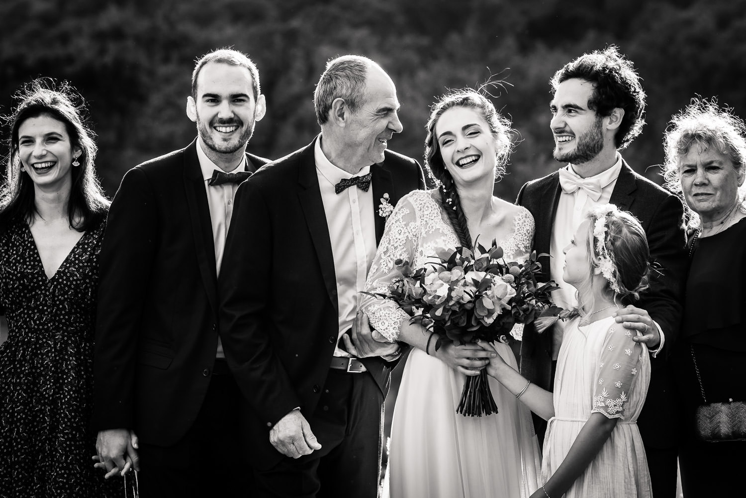Photo de groupe lors d'un mariage à Alès