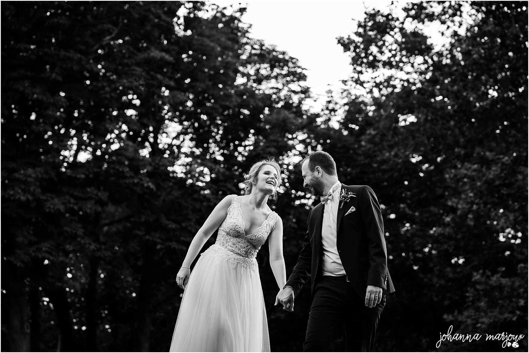 photos de couple lors d' mariage au Château Saint Martin de Graves