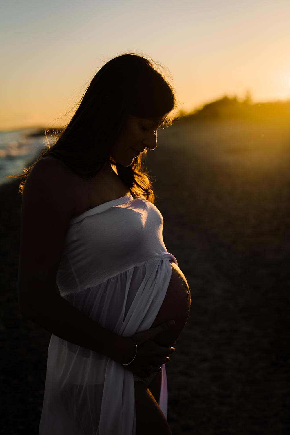 shooting grossesse à la plage à Montpellier