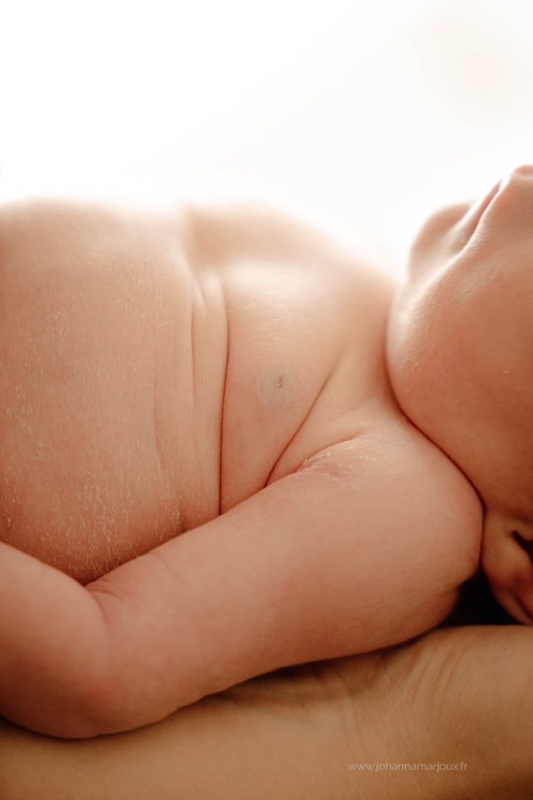 Détail peau de bébé à Montpellier