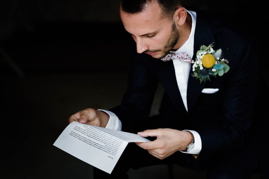 Moment emouvant lors d'un mariage