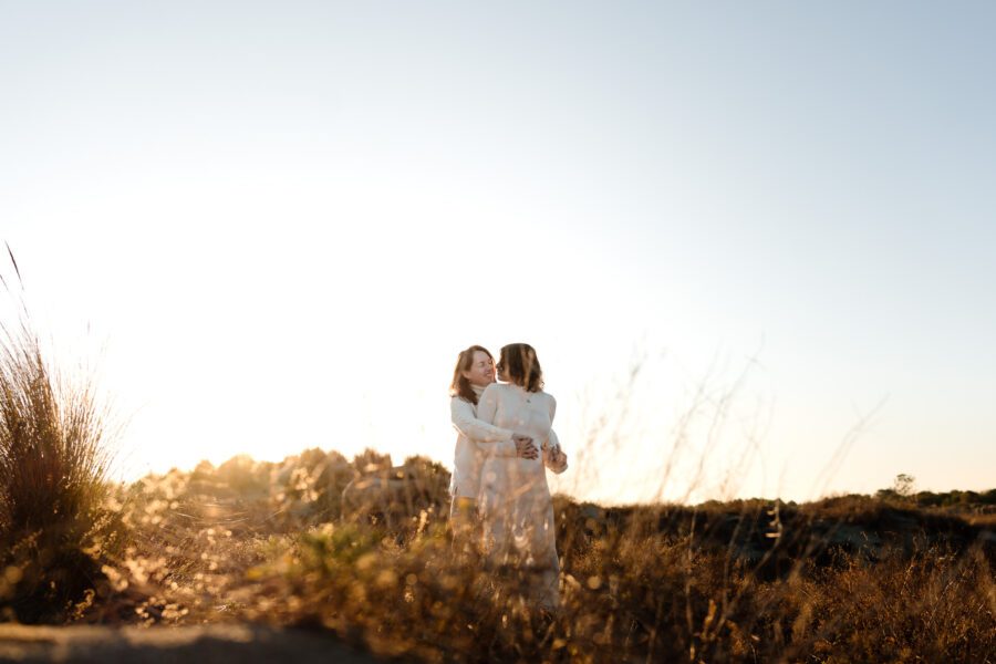 Séance photo grossesse Montpellier au coucher du soleil