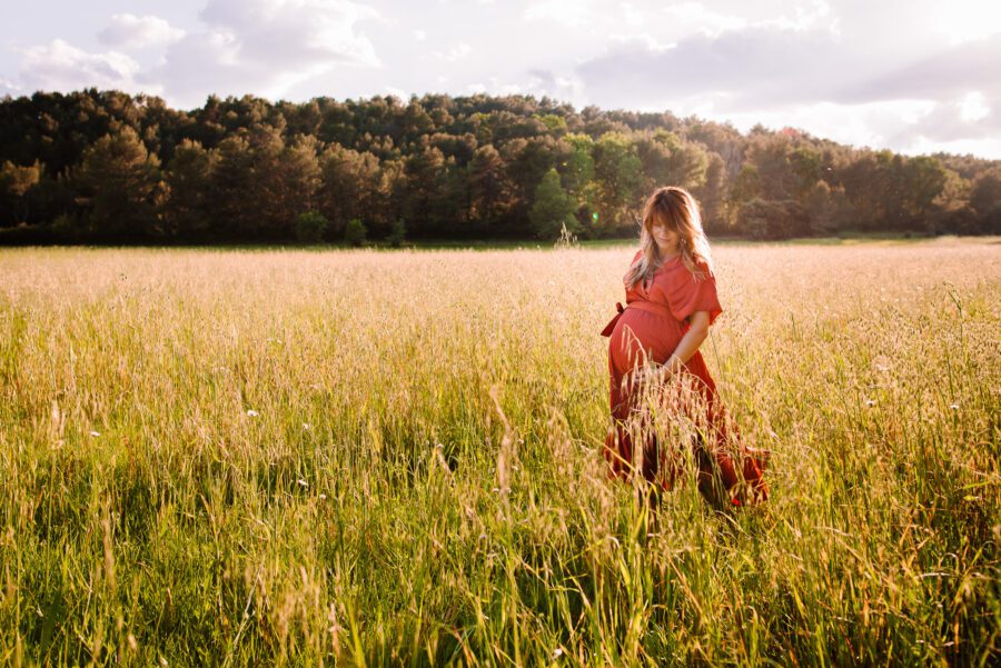 Séance photo grossesse Montpellier en couleur